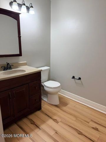 70 Players Circle, Tinton Falls, NJ 07724