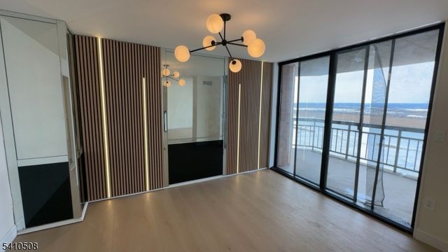 1740 Harmon Cove Tower, Secaucus Town, NJ 07094