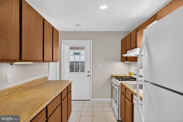 2950 ROSEMARY LN, Falls Church, VA 22042