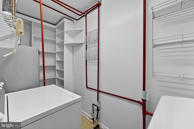 2950 ROSEMARY LN, Falls Church, VA 22042