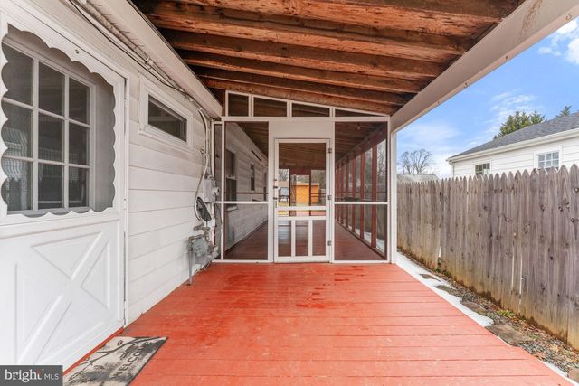 2950 ROSEMARY LN, Falls Church, VA 22042