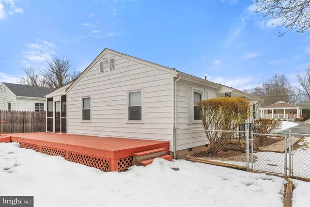 2950 ROSEMARY LN, Falls Church, VA 22042