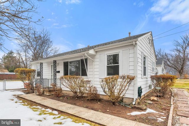 2950 ROSEMARY LN, Falls Church, VA 22042