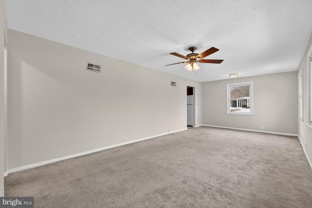 2950 ROSEMARY LN, Falls Church, VA 22042