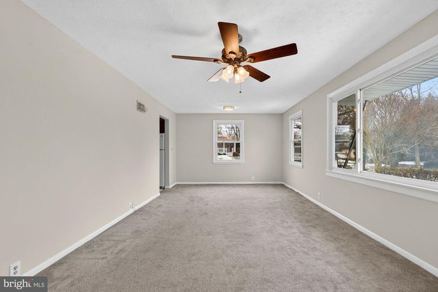 2950 ROSEMARY LN, Falls Church, VA 22042