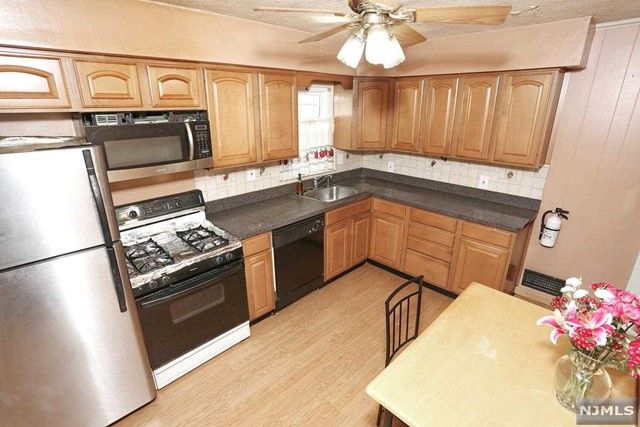 137 Phelps Avenue, Bergenfield, NJ 07621