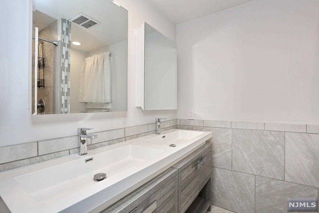 137 Phelps Avenue, Bergenfield, NJ 07621