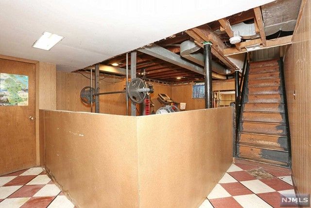 137 Phelps Avenue, Bergenfield, NJ 07621