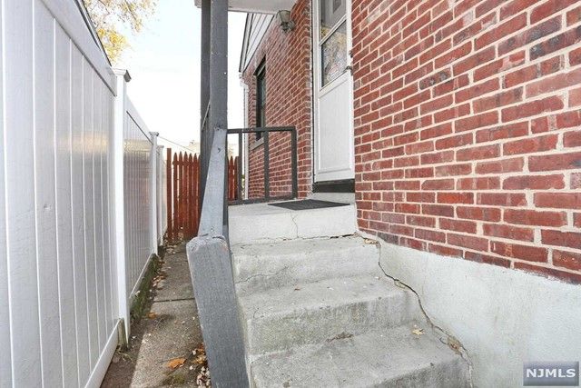 137 Phelps Avenue, Bergenfield, NJ 07621
