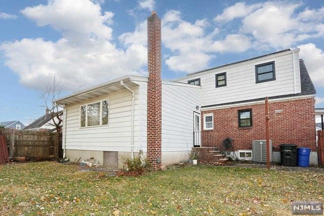 137 Phelps Avenue, Bergenfield, NJ 07621