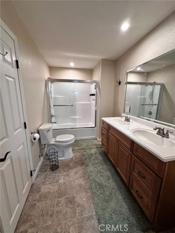 23995 Scenic Dr, Crestline, CA 92325