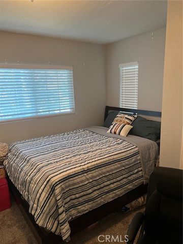 23995 Scenic Dr, Crestline, CA 92325