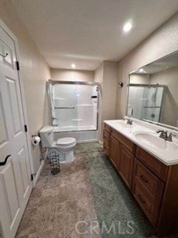 23995 Scenic Dr, Crestline, CA 92325