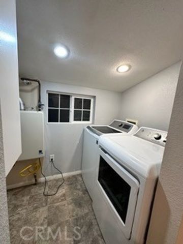 23995 Scenic Dr, Crestline, CA 92325