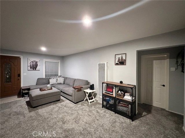 23995 Scenic Dr, Crestline, CA 92325