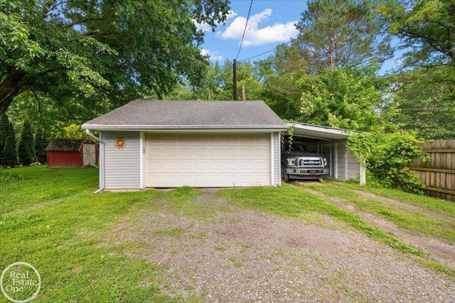 3453 Palms Road, Casco, MI 48064