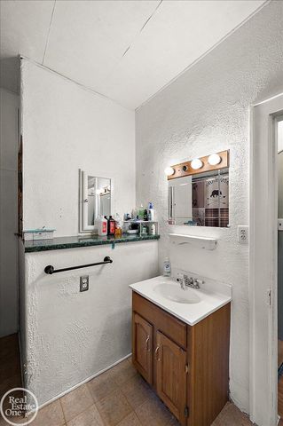 3453 Palms Road, Casco, MI 48064