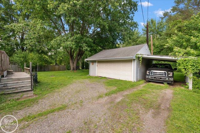 3453 Palms Road, Casco, MI 48064
