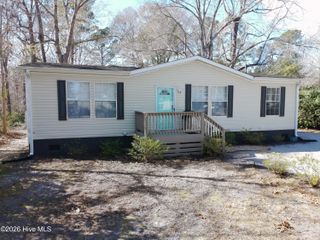 407 Maple Street SW, Shallotte, NC 28470