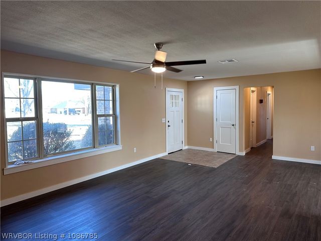 922 E Hazel, Sallisaw, OK 74955