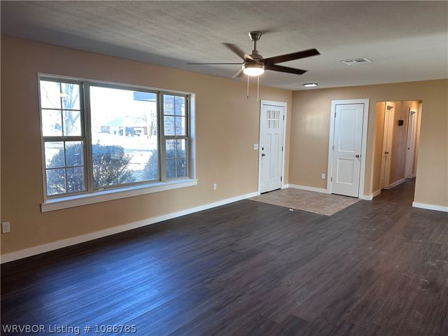 922 E Hazel, Sallisaw, OK 74955