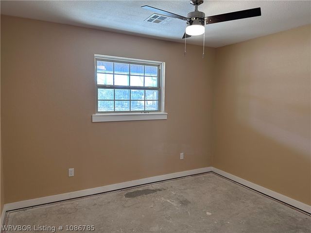 922 E Hazel, Sallisaw, OK 74955