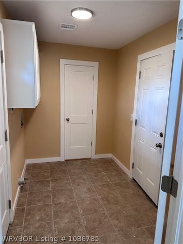 922 E Hazel, Sallisaw, OK 74955