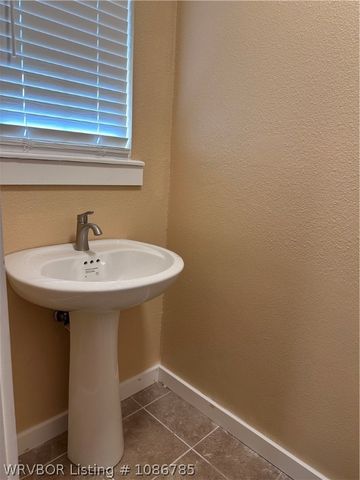 922 E Hazel, Sallisaw, OK 74955