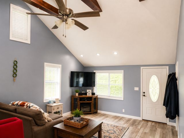 361 Hawkins Rd, Westmoreland, TN 37186