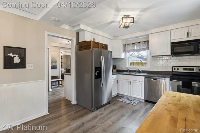 22436 Lakeland Street, St. Clair Shores, MI 48081