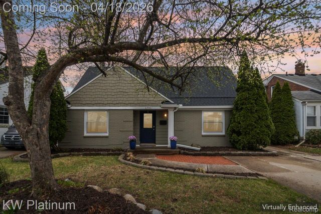 22436 Lakeland Street, St. Clair Shores, MI 48081