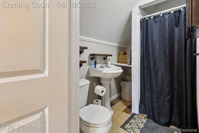 22436 Lakeland Street, St. Clair Shores, MI 48081
