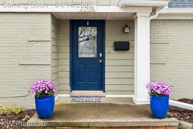 22436 Lakeland Street, St. Clair Shores, MI 48081