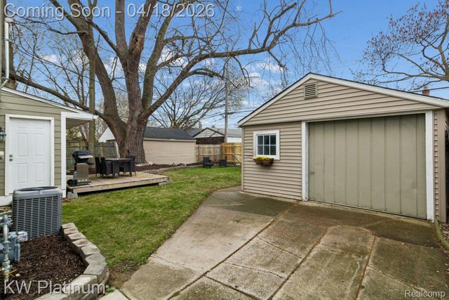 22436 Lakeland Street, St. Clair Shores, MI 48081