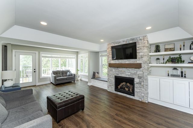 9420 Fabian Street NE, Byron, MN 55920