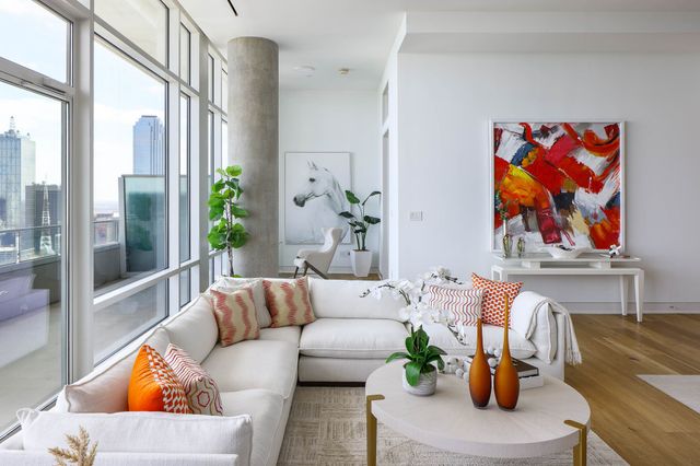 2430 Victory Park Lane 3203, Dallas, TX 75219