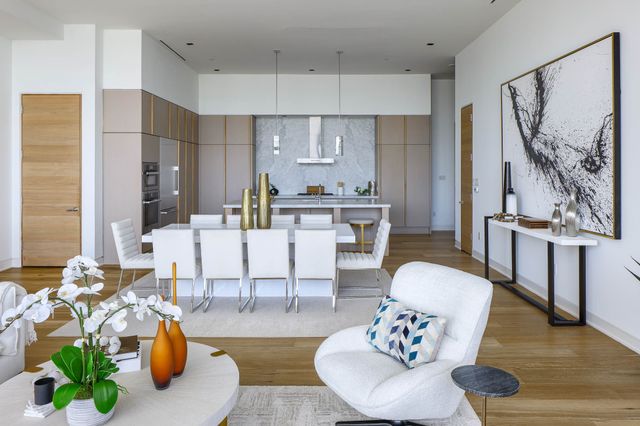 2430 Victory Park Lane 3203, Dallas, TX 75219