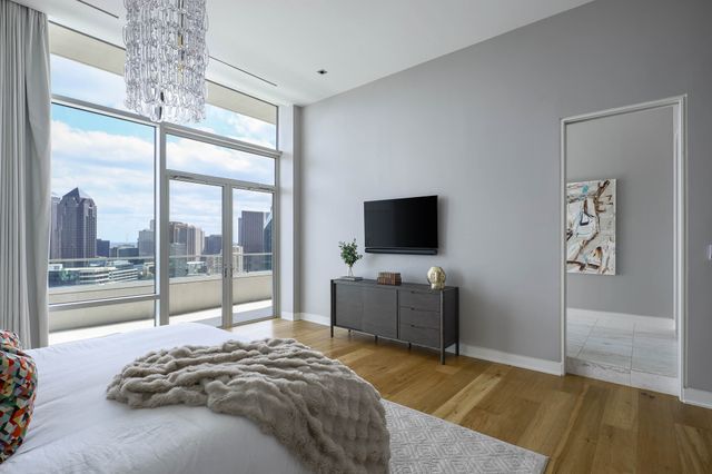 2430 Victory Park Lane 3203, Dallas, TX 75219