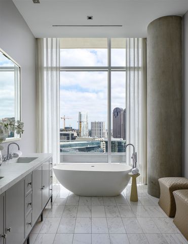 2430 Victory Park Lane 3203, Dallas, TX 75219