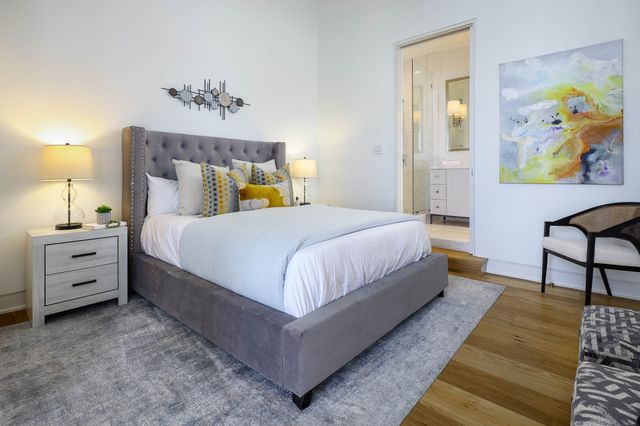 2430 Victory Park Lane 3203, Dallas, TX 75219