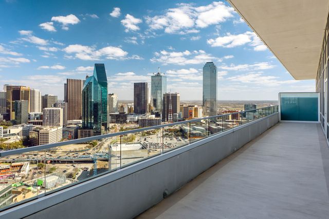 2430 Victory Park Lane 3203, Dallas, TX 75219