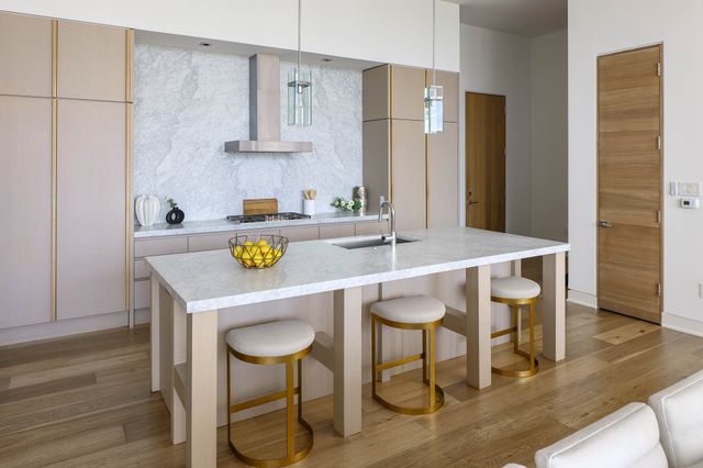 2430 Victory Park Lane 3203, Dallas, TX 75219