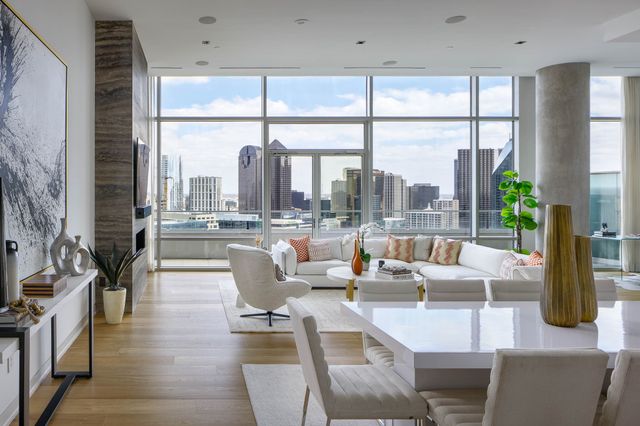 2430 Victory Park Lane 3203, Dallas, TX 75219