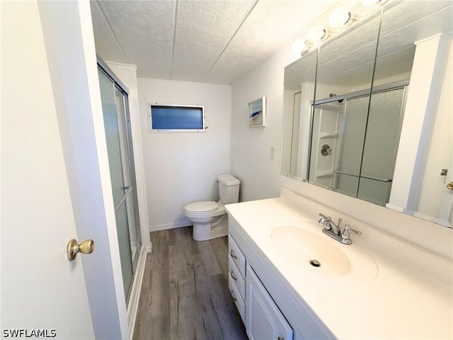 114 Rose LN 111, Naples, FL 34114