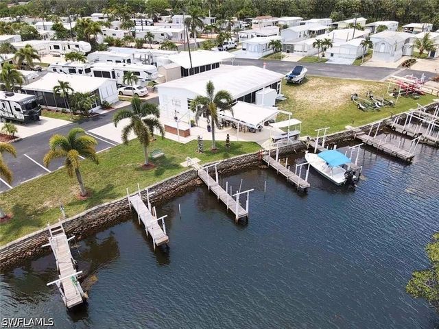 114 Rose LN 111, Naples, FL 34114