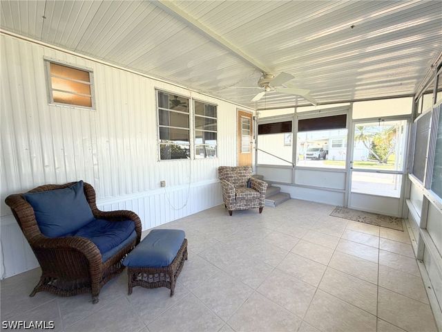 114 Rose LN 111, Naples, FL 34114