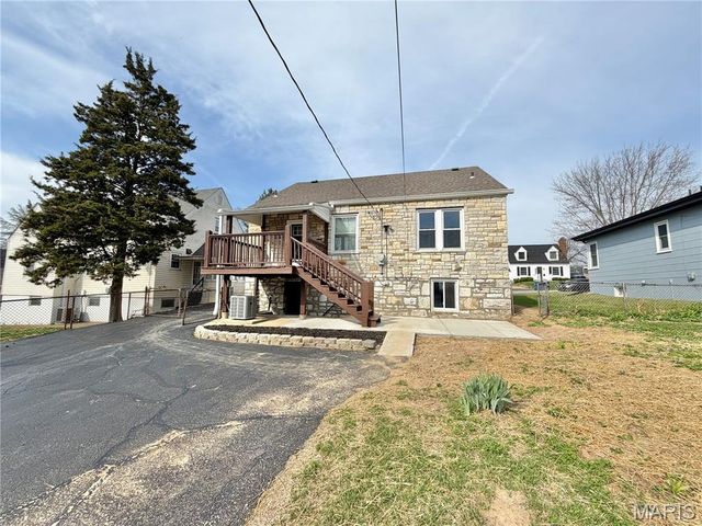 9504 Brenda Avenue, St Louis, MO 63123