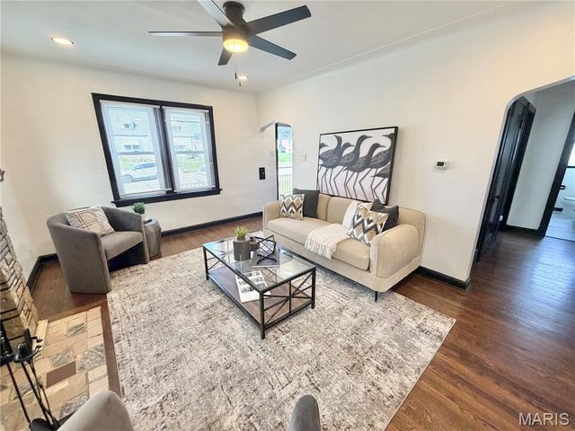 9504 Brenda Avenue, St Louis, MO 63123