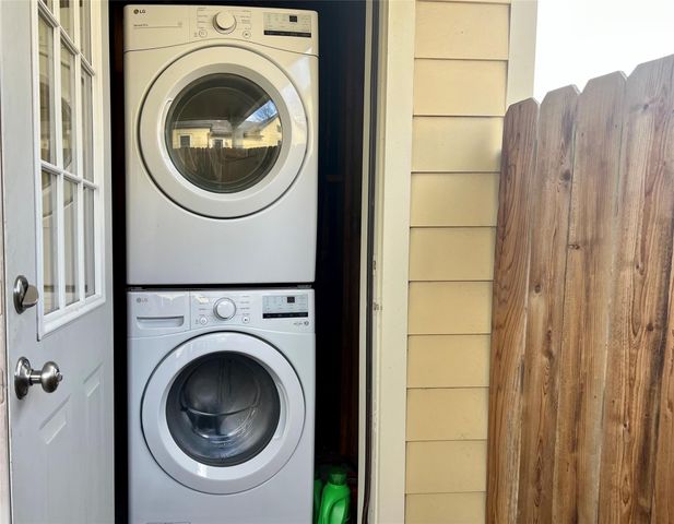 1021 Louise Street, Houston, TX 77009