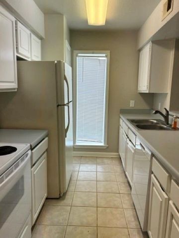 10075 Westpark Drive 42, Houston, TX 77042